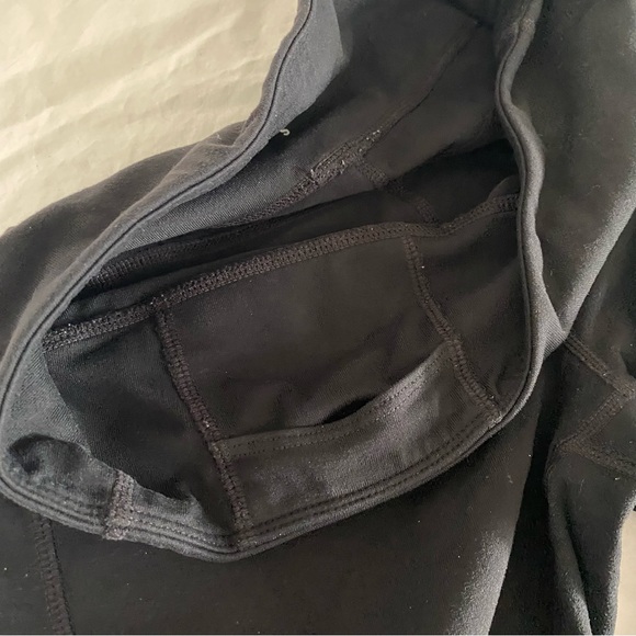 Athleta Mesh Cutout Crop Leggings - Picture 8 of 9